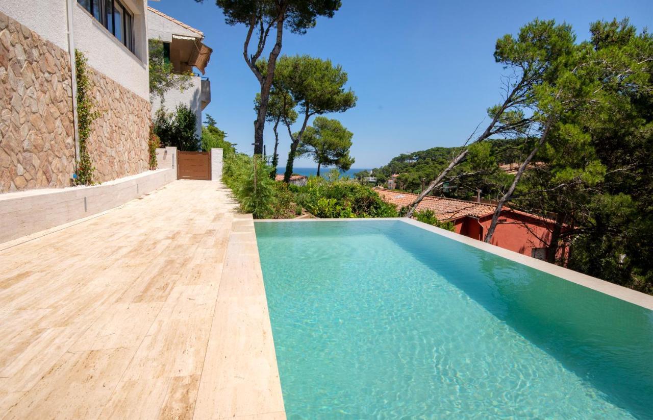 Ferienwohnung La Vie En Rouge Sa Riera Duplex, Private Parking Begur Exterior foto
